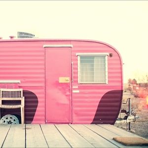 Meet your Posher, DeeDee